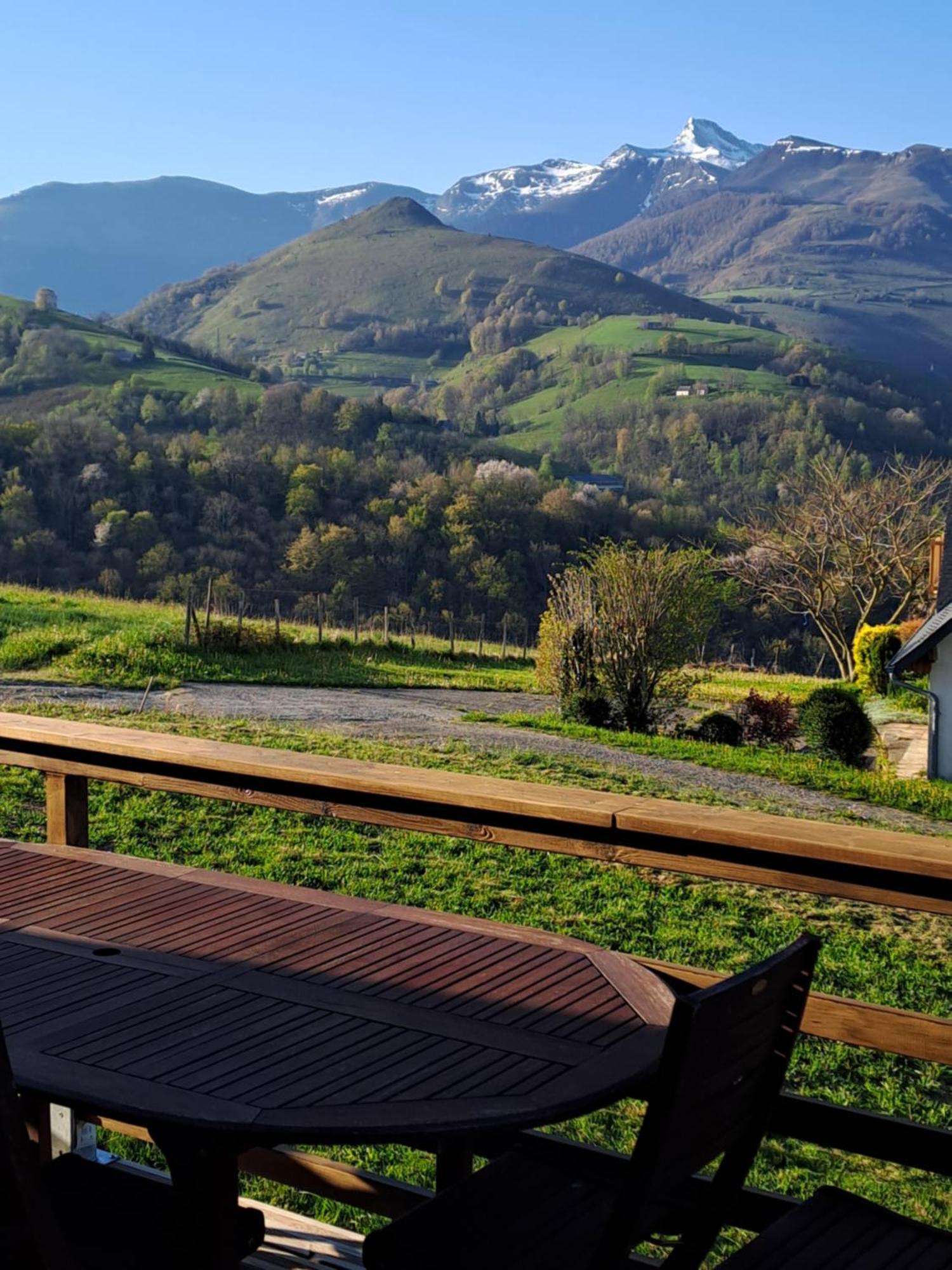 Chalet Dans Les Hautes- Pyrenees Entre Lourdes Et Bagneres Calme Et Vue Magnifique Arrodets-ez-Angles Exterior foto